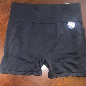 Black PINK workout shortie Size: M